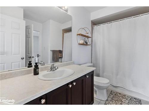39 Providence Way, Wasaga Beach, ON - Indoor Photo Showing Bathroom