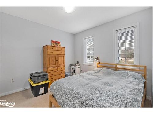 39 Providence Way, Wasaga Beach, ON - Indoor Photo Showing Bedroom