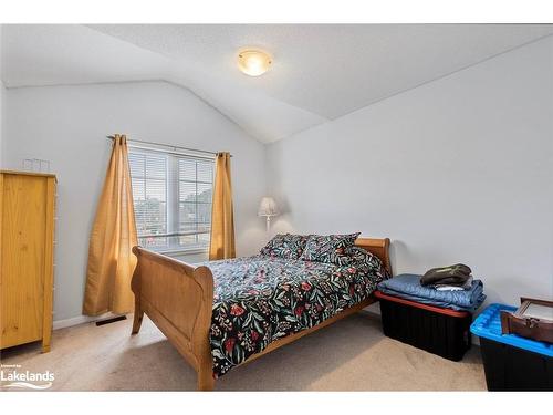 39 Providence Way, Wasaga Beach, ON - Indoor Photo Showing Bedroom
