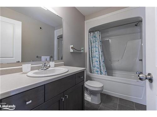 166 Tarry Parkway, Aylmer, ON - Indoor Photo Showing Bathroom