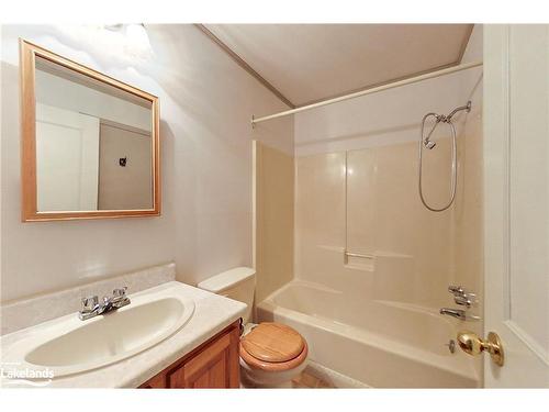 4 Allen Drive S, Wasaga Beach, ON - Indoor Photo Showing Bathroom