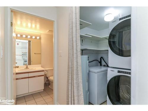 302-172 Eighth Street, Collingwood, ON - Indoor Photo Showing Laundry Room