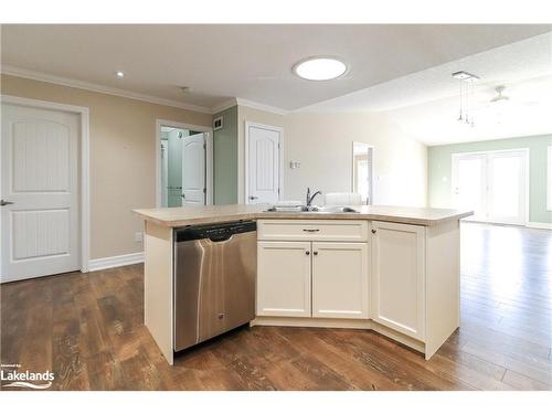 29 New York Avenue, Wasaga Beach, ON - Indoor Photo Showing Kitchen With Double Sink