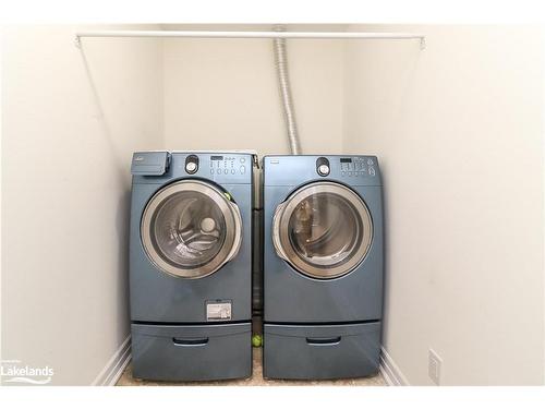 29 New York Avenue, Wasaga Beach, ON - Indoor Photo Showing Laundry Room