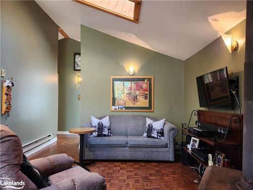 1287 Hamilton Road, Minden Hills, ON - Indoor Photo Showing Living Room