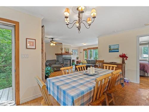 1033 Whites Road, Port Carling, ON - Indoor Photo Showing Dining Room