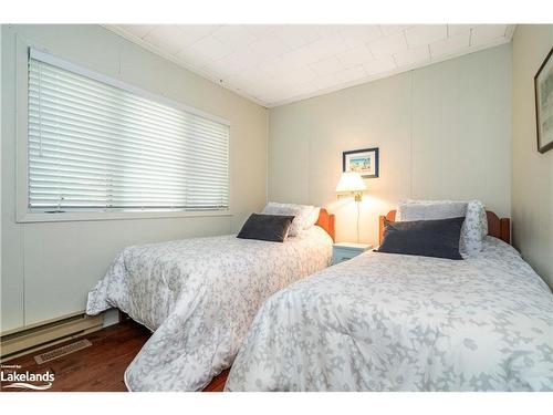 1087 Torpitt Road, Severn Bridge, ON - Indoor Photo Showing Bedroom