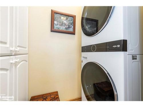 1087 Torpitt Road, Severn Bridge, ON - Indoor Photo Showing Laundry Room