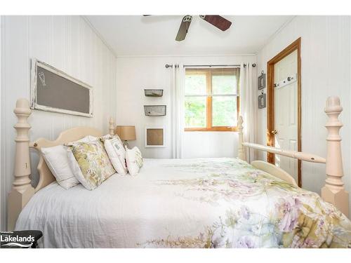1087 Torpitt Road, Severn Bridge, ON - Indoor Photo Showing Bedroom