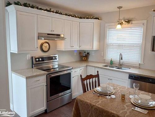 1 Vics Road, Midland, ON - Indoor Photo Showing Kitchen With Double Sink