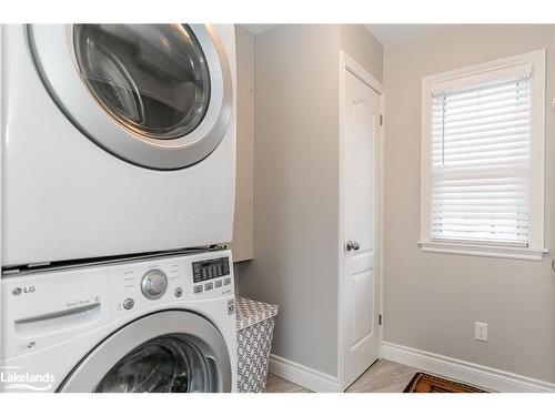 1 Vics Road, Midland, ON - Indoor Photo Showing Laundry Room