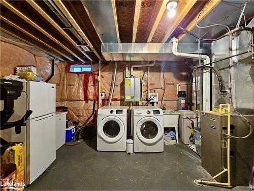 22 Rosemead Close, Bracebridge, ON - Indoor Photo Showing Laundry Room