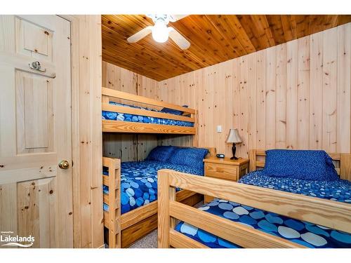 180 Farlain Lake Road E, Tiny, ON - Indoor Photo Showing Bedroom
