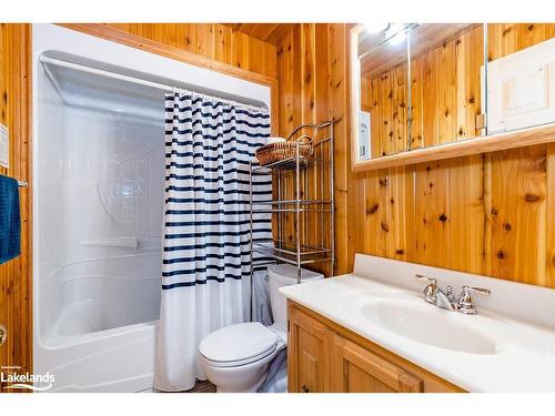 180 Farlain Lake Road E, Tiny, ON - Indoor Photo Showing Bathroom