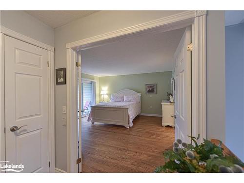 102-10 Museum Drive, Orillia, ON - Indoor Photo Showing Bedroom