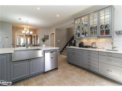 26 Chantler Road, Alliston, ON - Indoor Photo Showing Kitchen