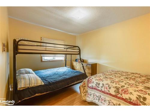 349 Balm Beach Road W, Tiny Twp, ON - Indoor Photo Showing Other Room