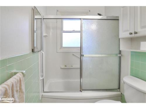 270 Sharpe Street W, Gravenhurst, ON - Indoor Photo Showing Bathroom