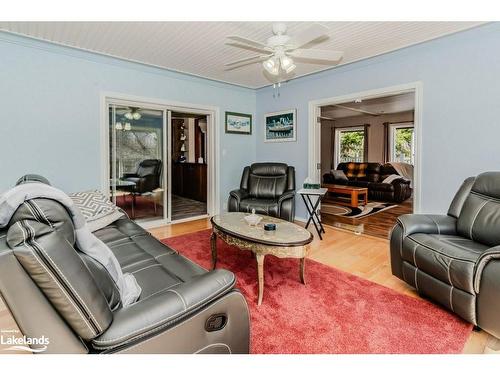 53 Todholm Drive, Port Carling, ON - Indoor Photo Showing Living Room