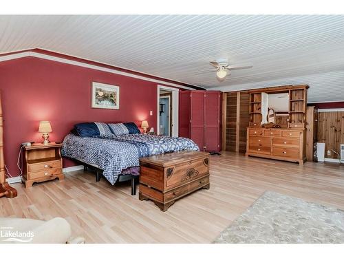 53 Todholm Drive, Port Carling, ON - Indoor Photo Showing Bedroom
