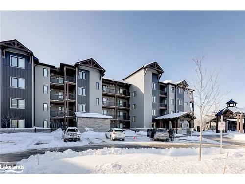 302-16 Beckwith Lane, The Blue Mountains, ON - Outdoor With Facade