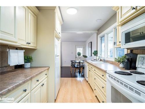 87 Ninth Street, Collingwood, ON - Indoor Photo Showing Kitchen