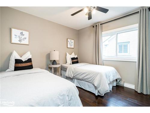 87 Ninth Street, Collingwood, ON - Indoor Photo Showing Bedroom