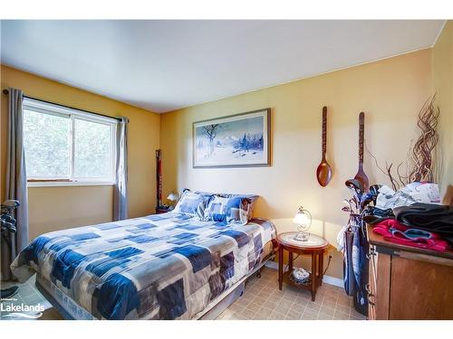 1178 Fraserburg Road, Bracebridge, ON - Indoor Photo Showing Bedroom