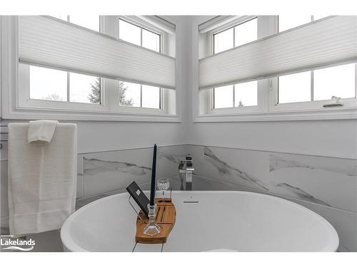 37 Walnut Drive, Wasaga Beach, ON - Indoor Photo Showing Bathroom
