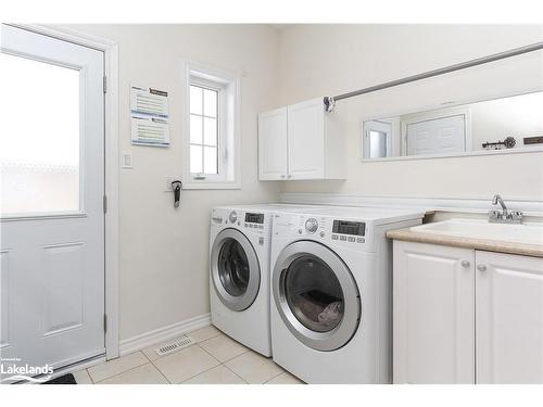 37 Walnut Drive, Wasaga Beach, ON - Indoor Photo Showing Laundry Room