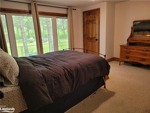 209886 26 Highway, The Blue Mountains, ON - Indoor Photo Showing Bedroom