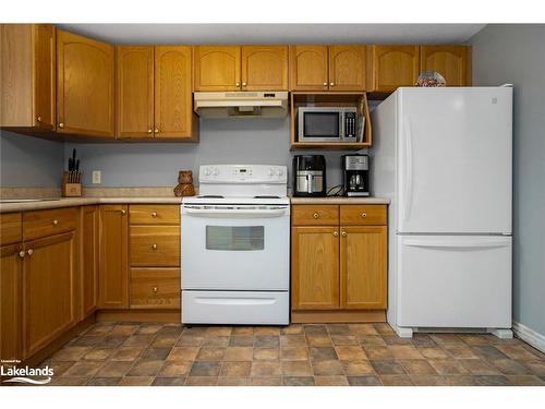 91 Glenlake Boulevard, Collingwood, ON - Indoor Photo Showing Kitchen