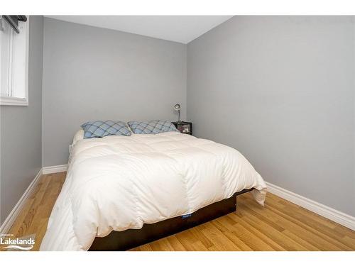 91 Glenlake Boulevard, Collingwood, ON - Indoor Photo Showing Bedroom