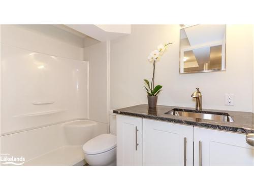 251 Wellesworth Drive, Toronto, ON - Indoor Photo Showing Bathroom