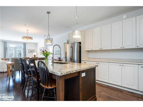 20 Dance Street, Collingwood, ON - Indoor Photo Showing Kitchen With Upgraded Kitchen