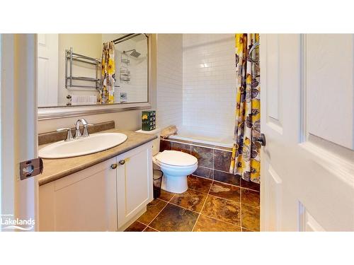 42 Joseph Trail, Collingwood, ON - Indoor Photo Showing Bathroom