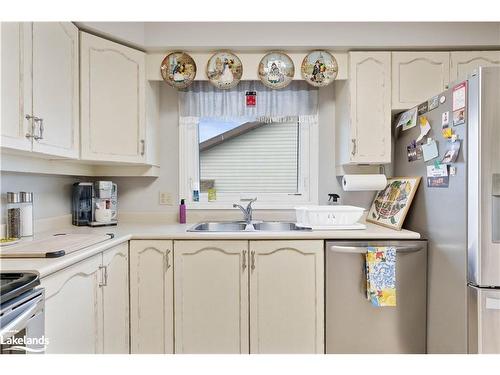 9 Keall Crescent, Bracebridge, ON - Indoor Photo Showing Kitchen With Double Sink
