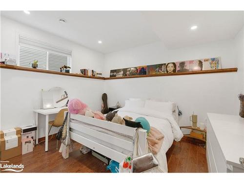 9 Keall Crescent, Bracebridge, ON - Indoor Photo Showing Bedroom