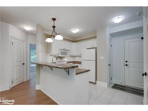 207-391 James Street W, Gravenhurst, ON - Indoor Photo Showing Kitchen