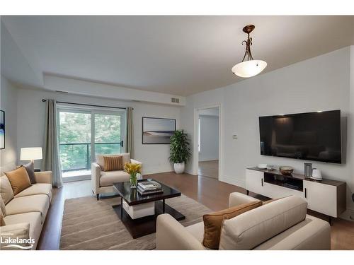 207-391 James Street W, Gravenhurst, ON - Indoor Photo Showing Living Room