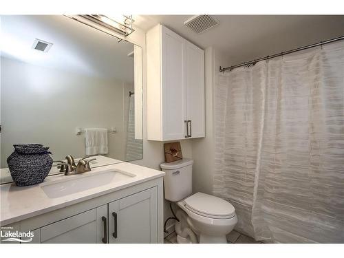 771 Johnston Park Avenue, Collingwood, ON - Indoor Photo Showing Bathroom