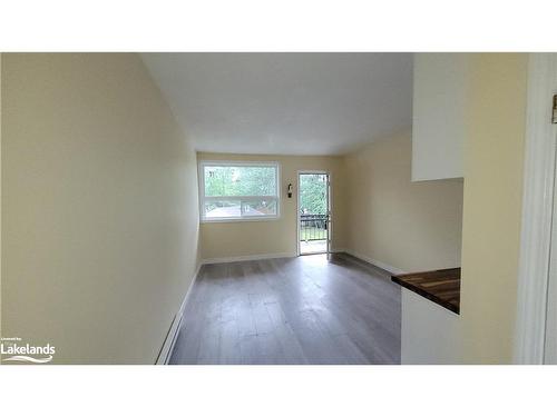 B5-280 River Road E, Wasaga Beach, ON - Indoor Photo Showing Other Room