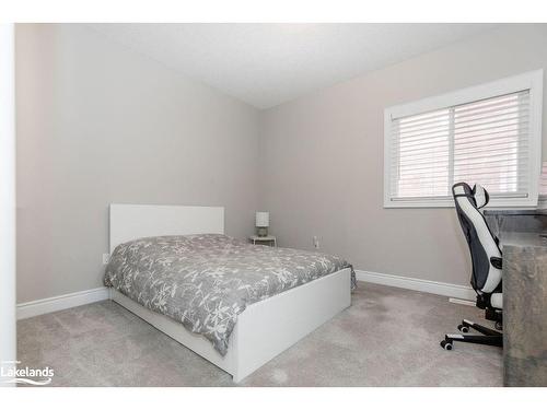 43 Lockerbie Crescent, Collingwood, ON - Indoor Photo Showing Bedroom