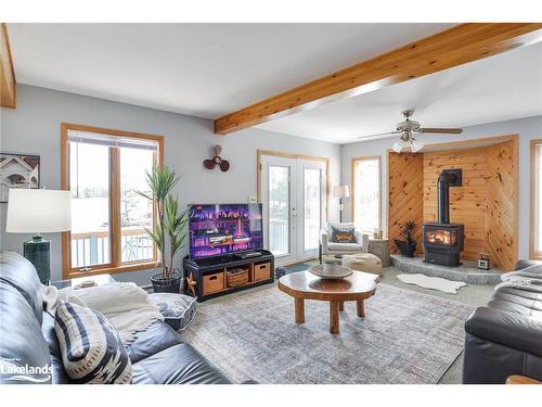 1099 Oak Road, Gravenhurst, ON - Indoor Photo Showing Living Room With Fireplace