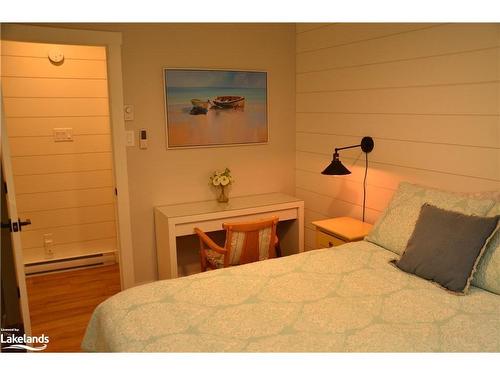 126-27 Dawson Drive, Collingwood, ON - Indoor Photo Showing Bedroom