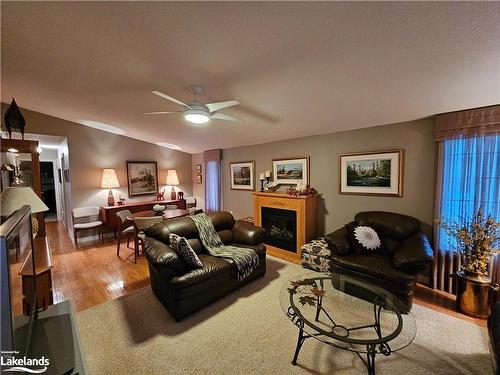 79 Pennsylvania Avenue, Wasaga Beach, ON - Indoor Photo Showing Living Room With Fireplace
