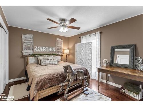 1041 Skyline Drive, Burk'S Falls, ON - Indoor Photo Showing Bedroom
