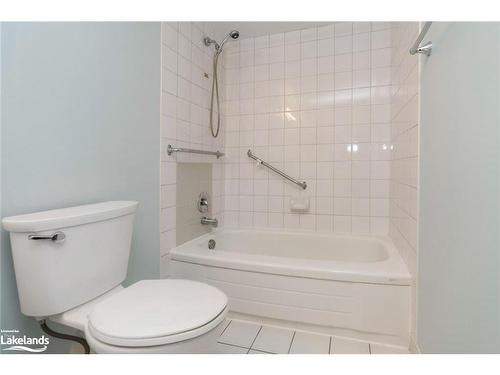 209-172 Eighth Street, Collingwood, ON - Indoor Photo Showing Bathroom