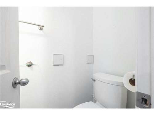 95 Betty Boulevard, Wasaga Beach, ON - Indoor Photo Showing Bathroom
