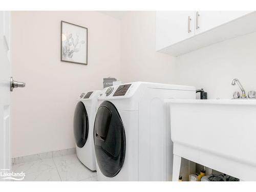 203 Roy Drive, Stayner, ON - Indoor Photo Showing Laundry Room